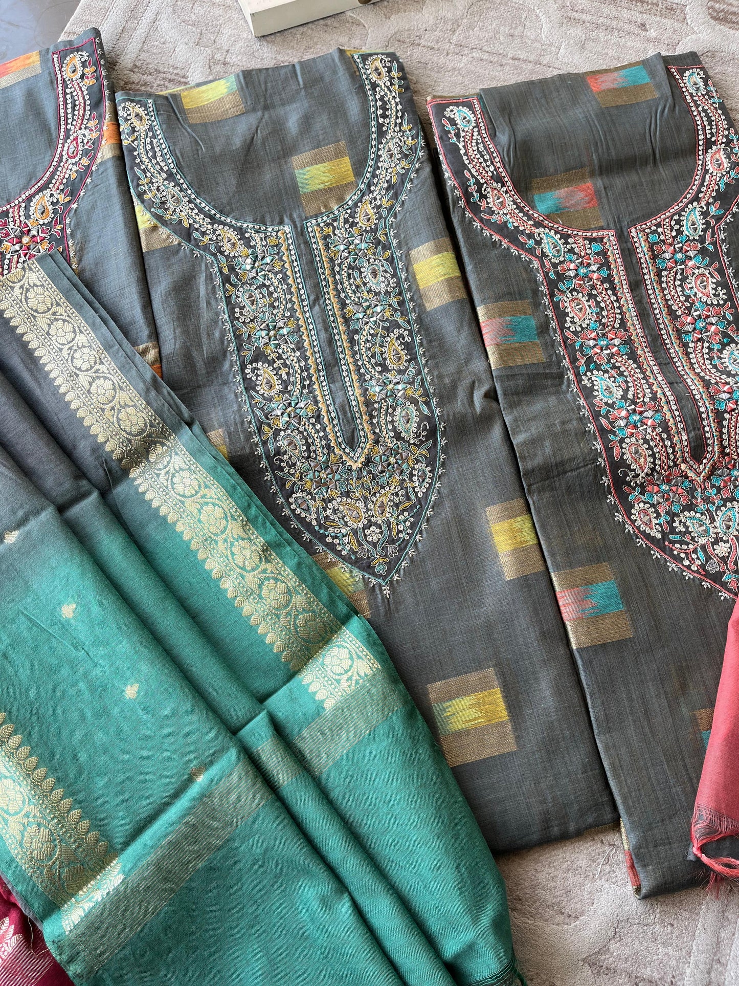 K-2341 UNSTITCHED SUIT