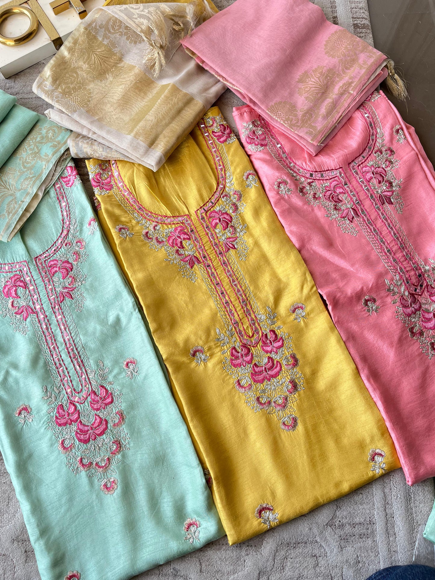 K-2006 UNSTITCHED SUIT