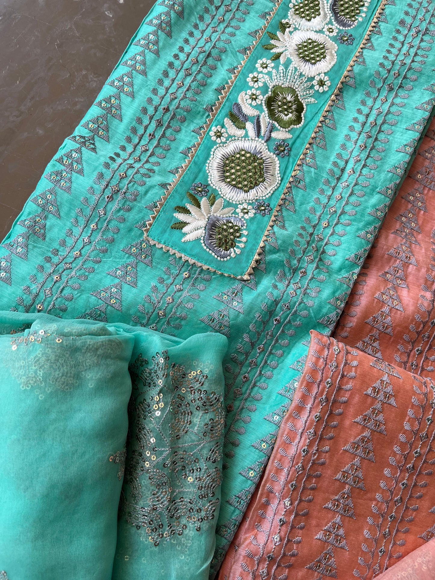 K-1876 UNSTITCHED SUIT