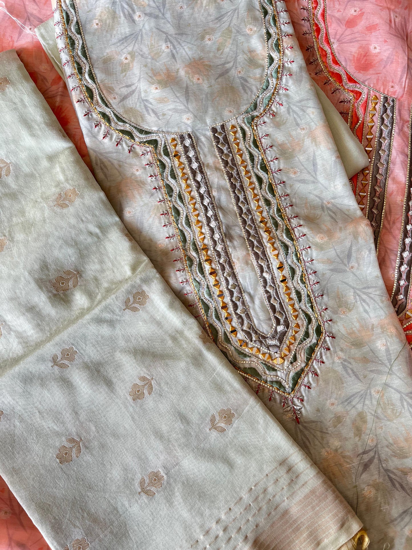 K-1994 UNSTITCHED SUIT