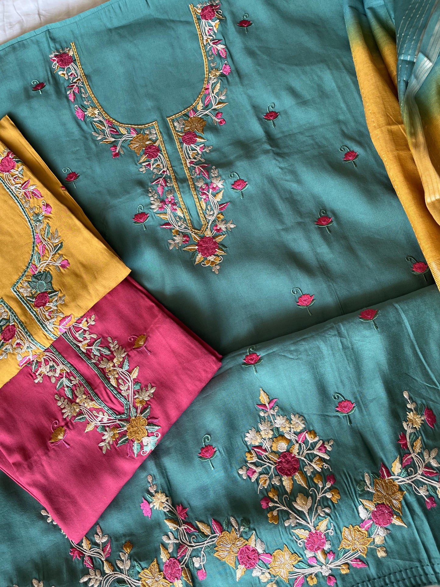 K-2210 UNSTITCHED SUIT