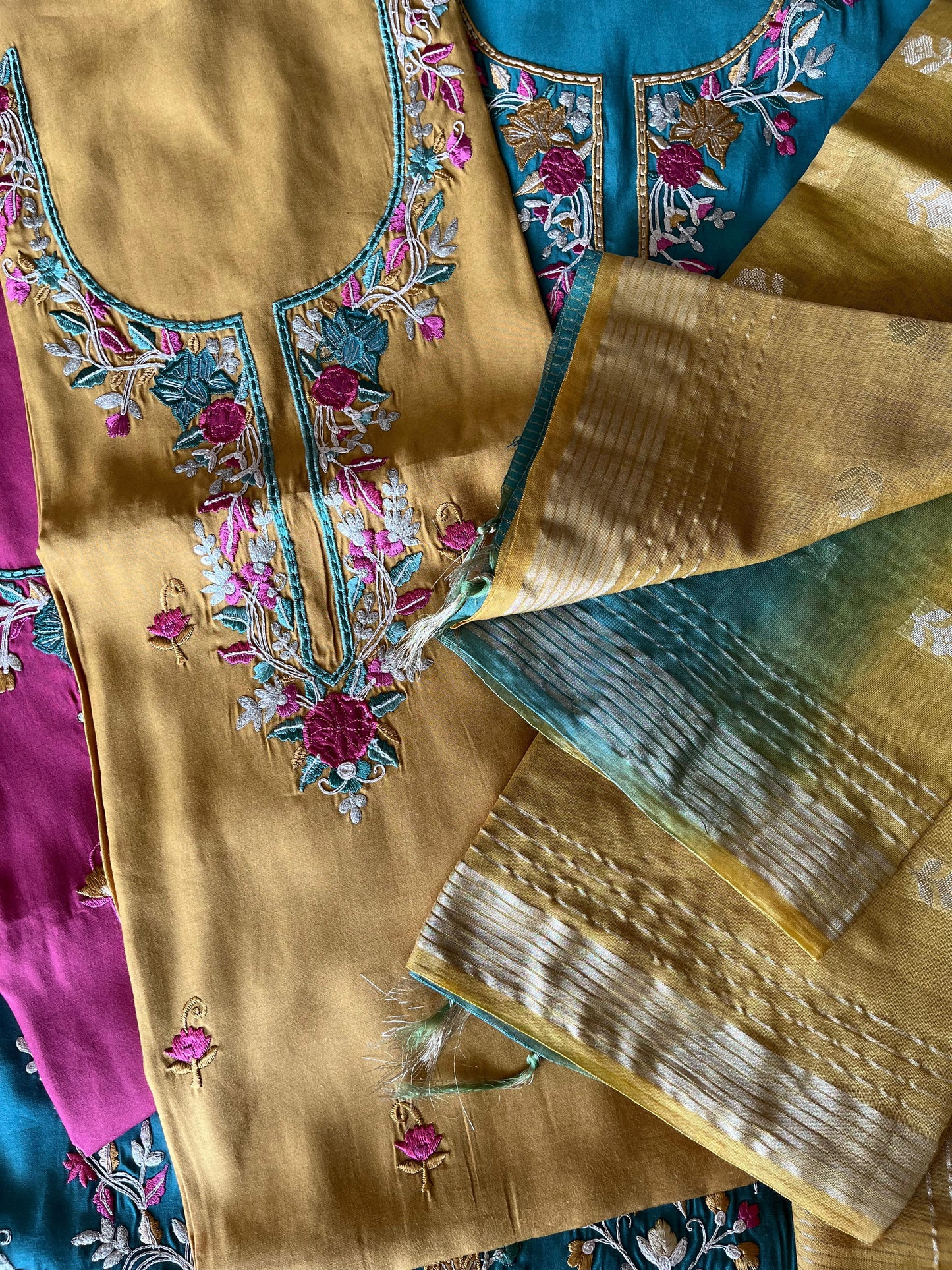 K-2210 UNSTITCHED SUIT