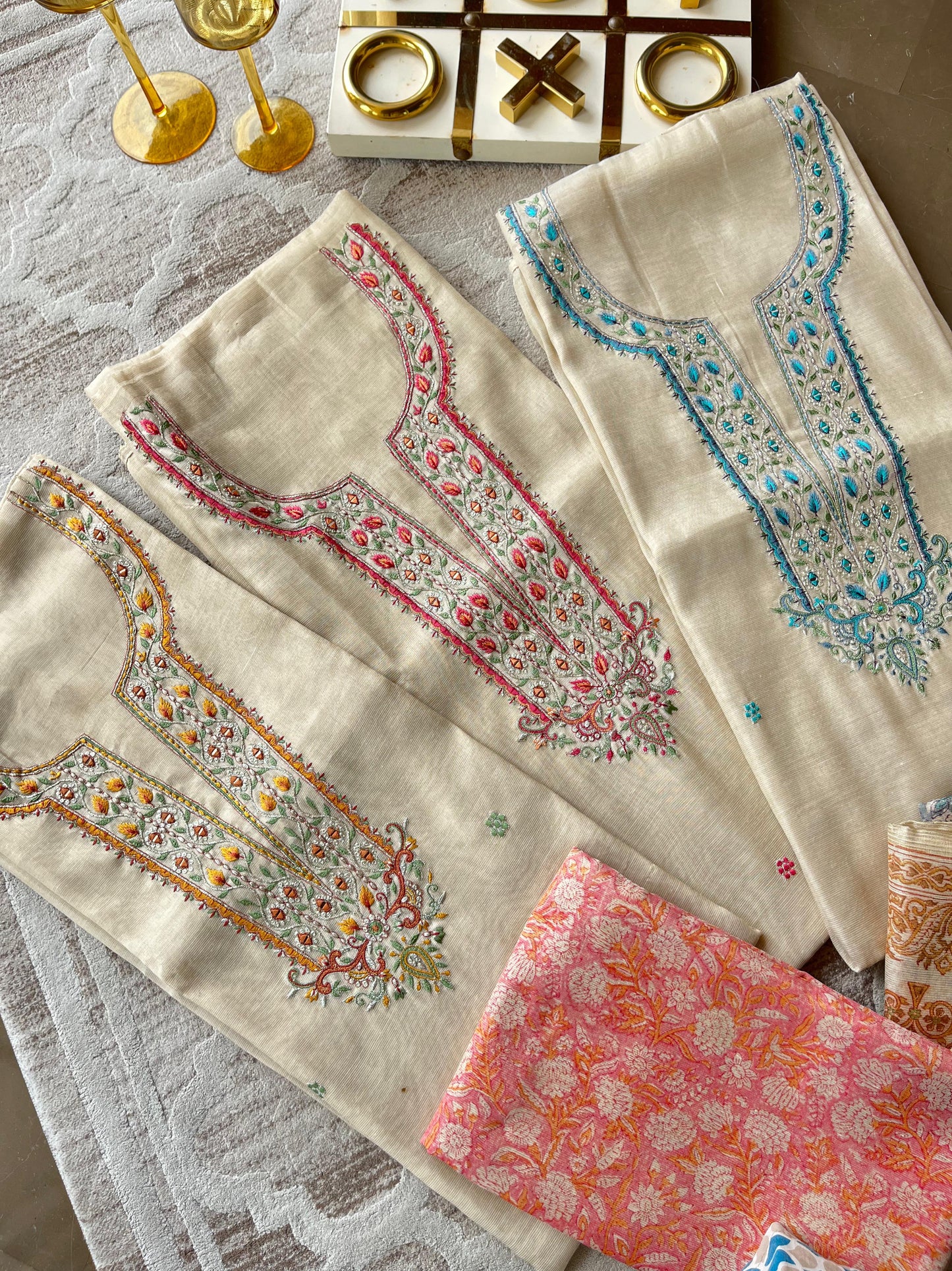 K-2523 UNSTITCHED SUIT