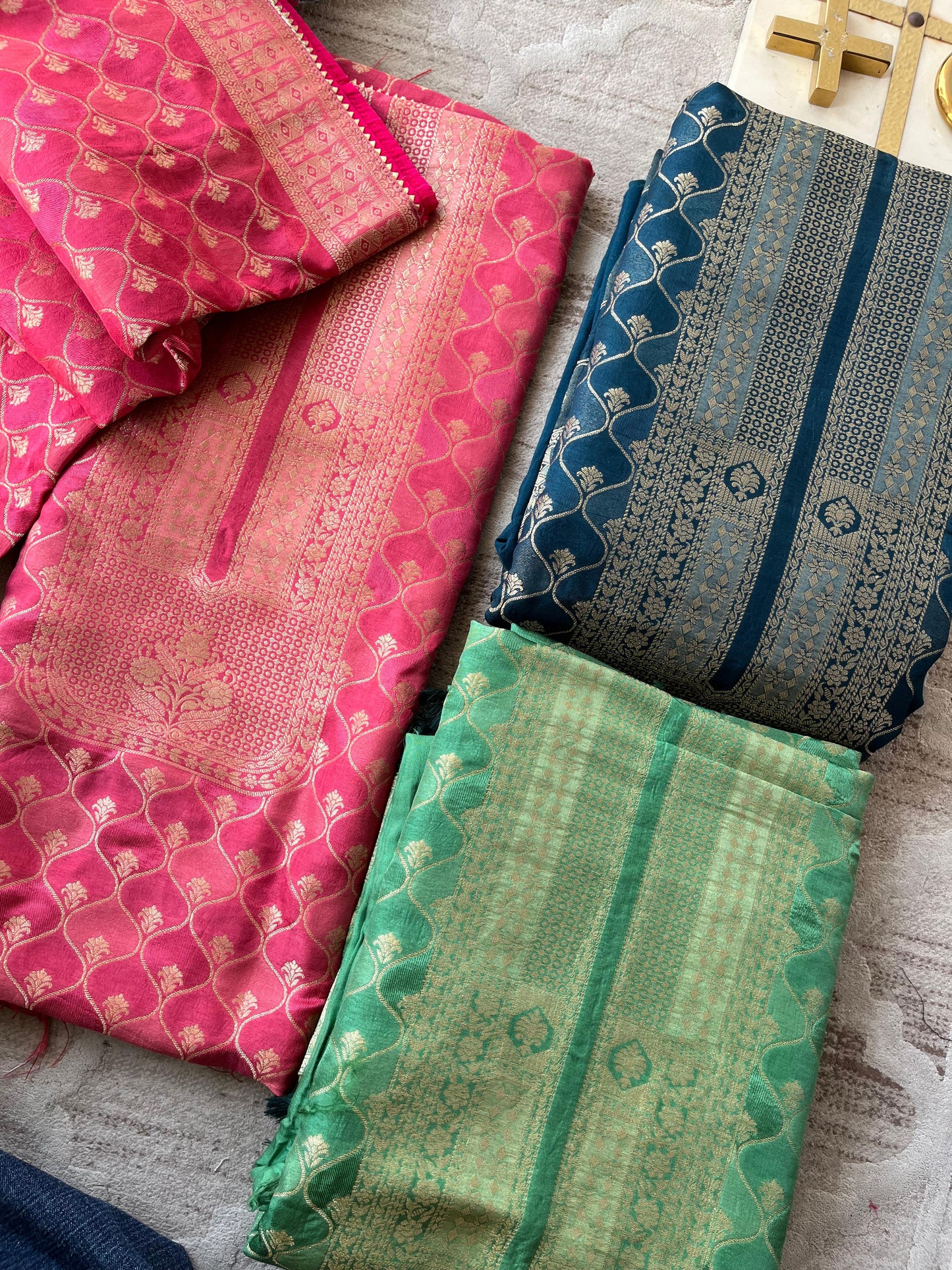 121-BANARASI UNSTITCHED SUIT